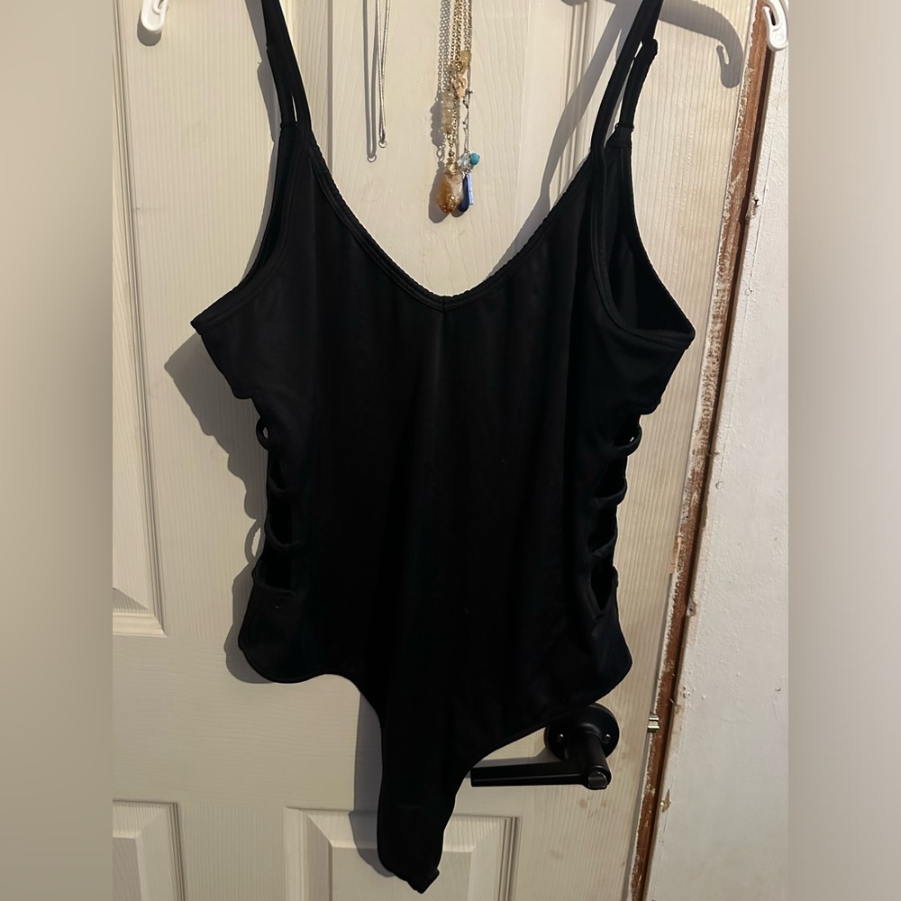 EUC Victorias Secret Sport Body Suit with Cut outs on sides L